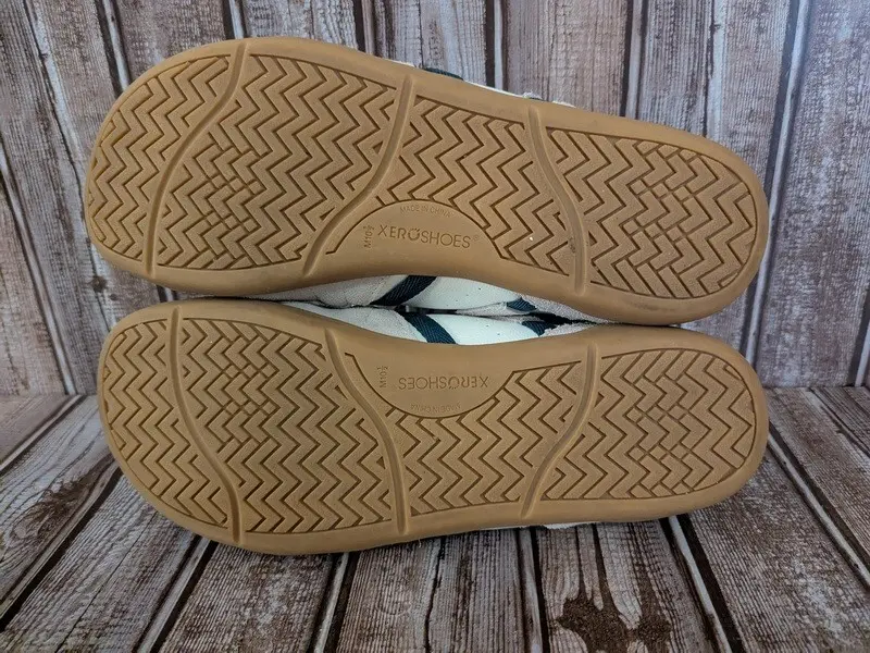 the xero shoes kelso soles, showcasing the herringbone pattern that enhances pickleball performance