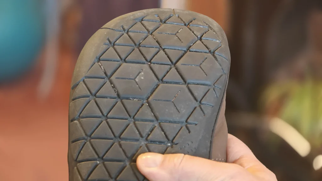 Freet Durham UrbanGrip outsole close-up showing 3mm lug pattern and natural rubber tread