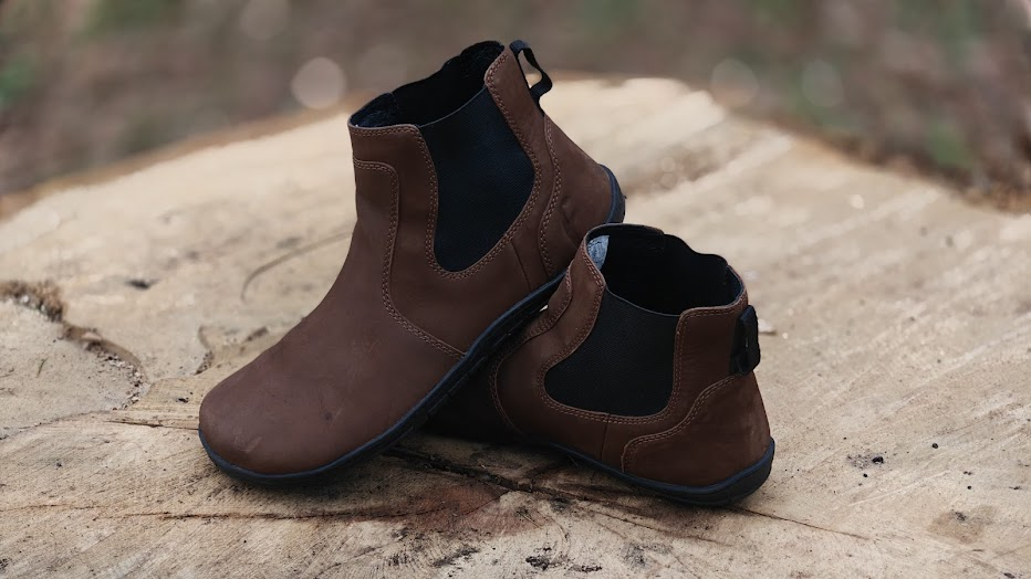 Freet Durham barefoot boot flexibility test showing how the sole bends and twists