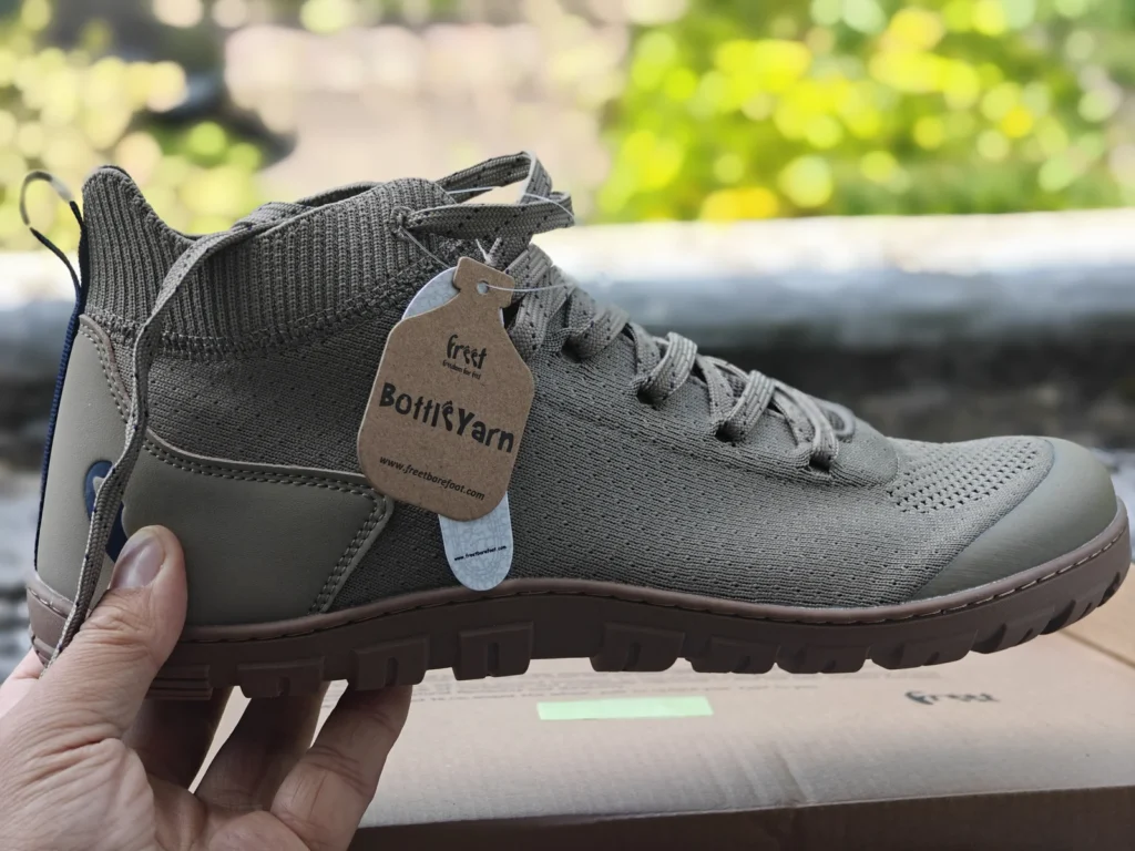 Freet Danum: Side profile above the shoebox.